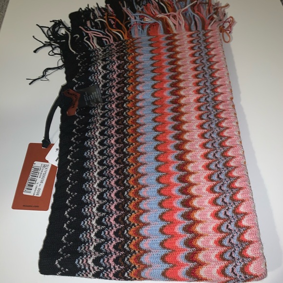NWT-MISSONI SCARF AUTHENTIC - Picture 2 of 6